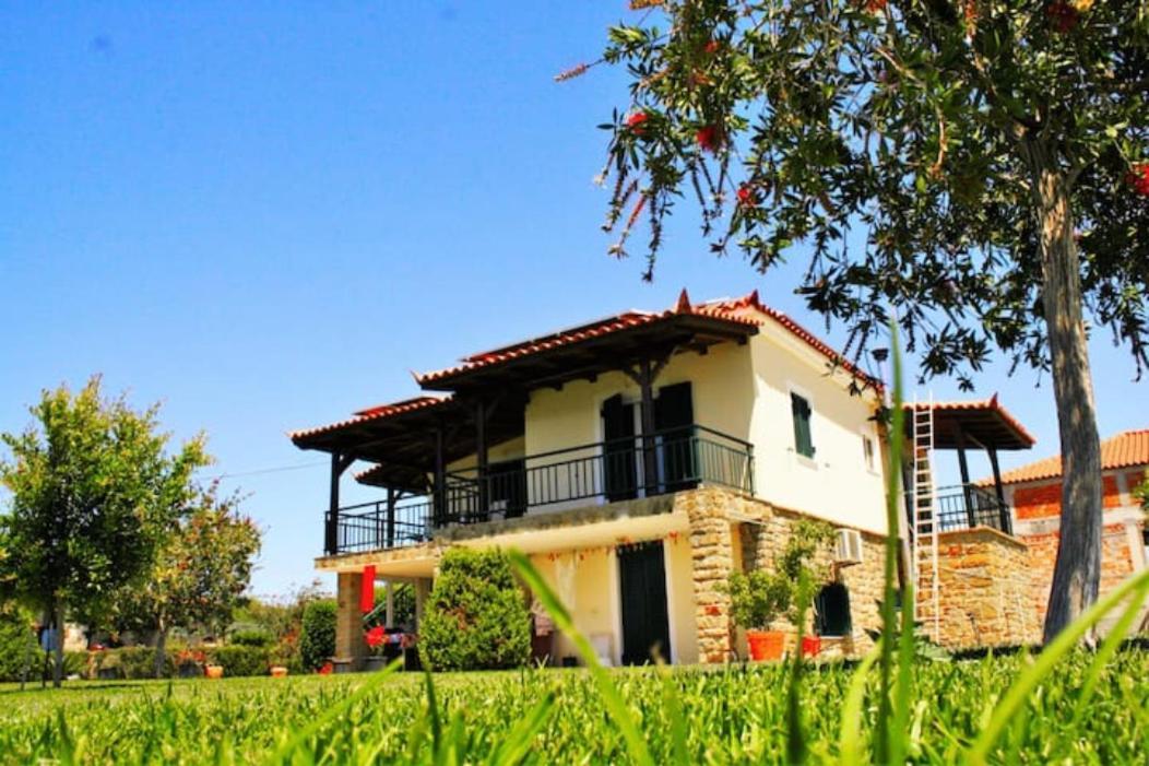 Donatos Apartment Finikounta Bagian luar foto
