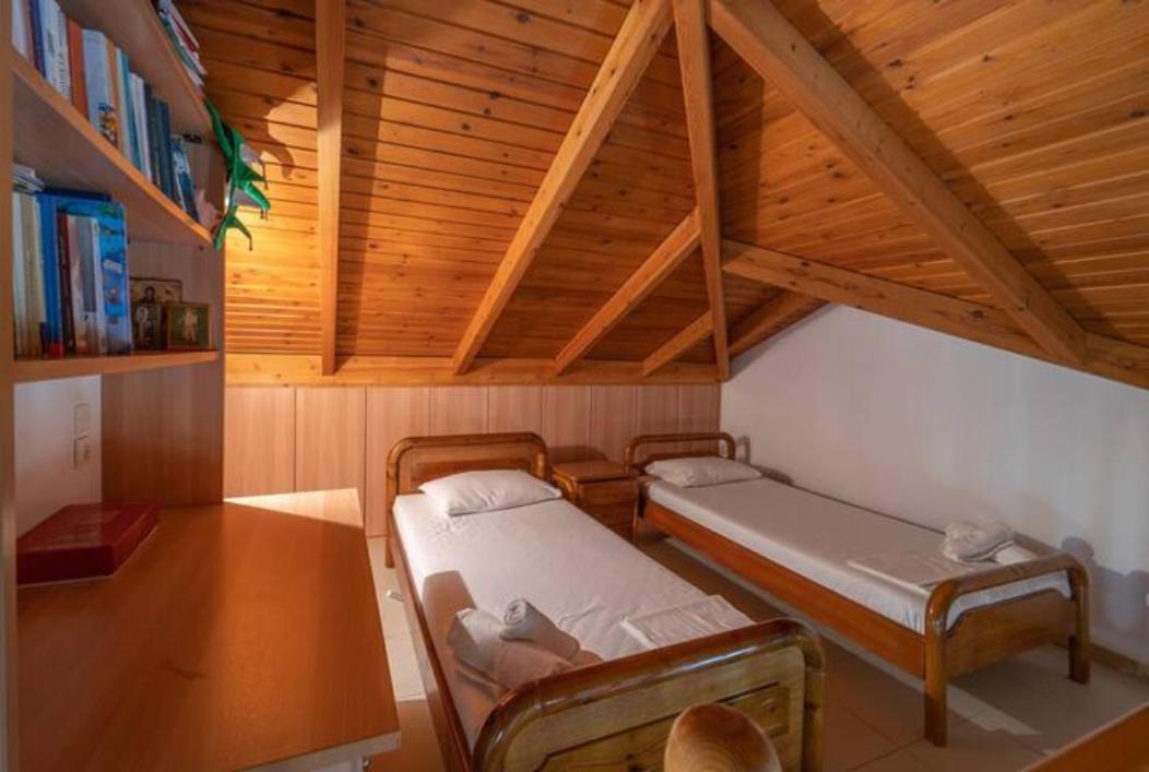 Donatos Apartment Finikounta Bagian luar foto