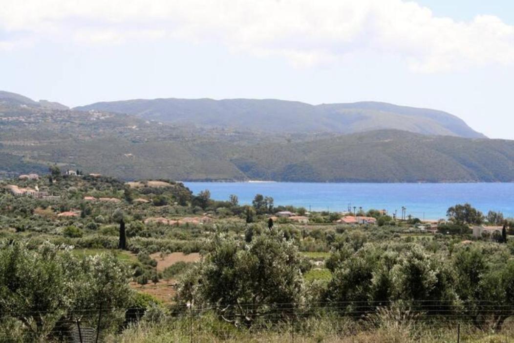 Donatos Apartment Finikounta Bagian luar foto