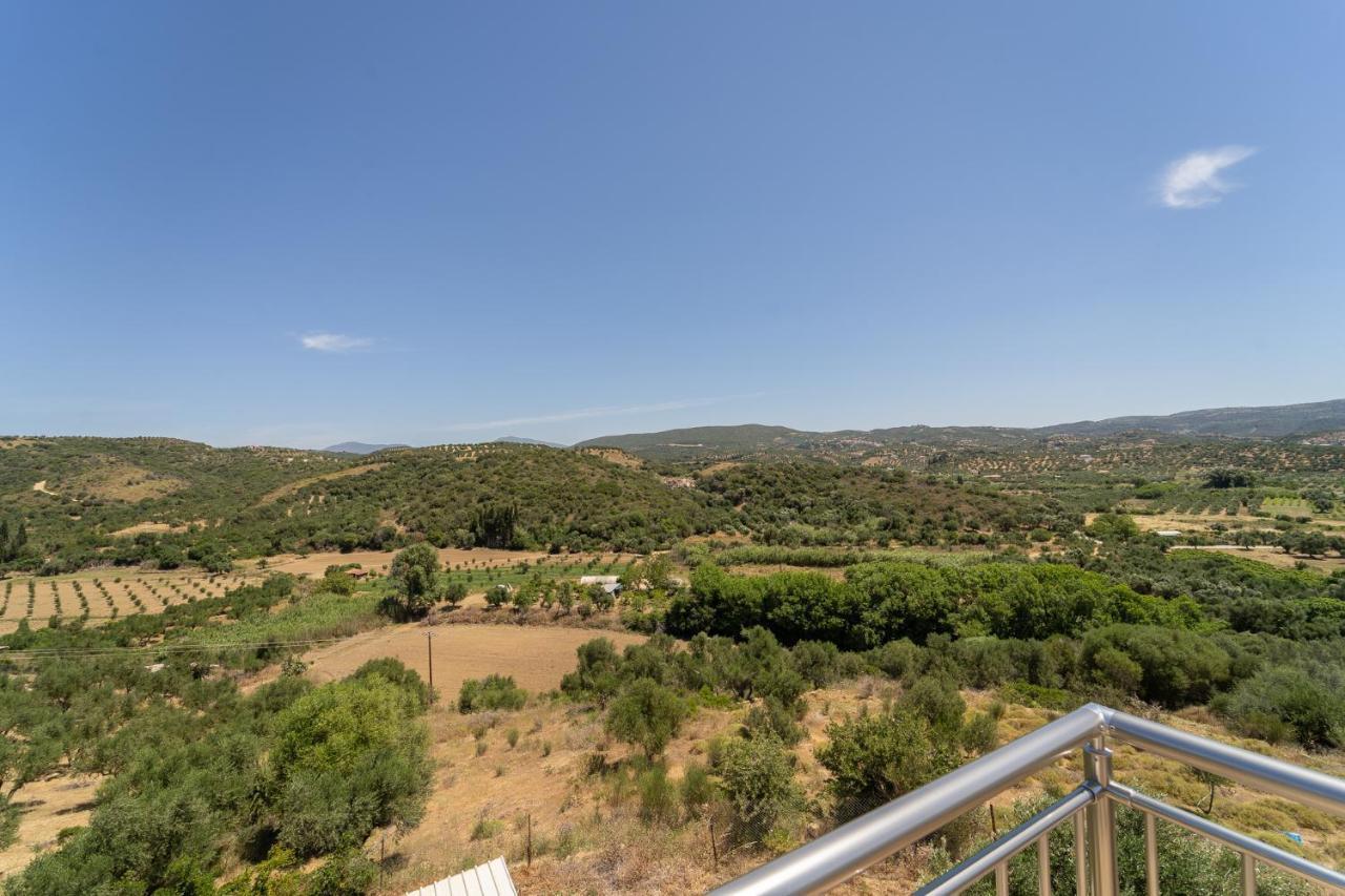 Donatos Apartment Finikounta Bagian luar foto