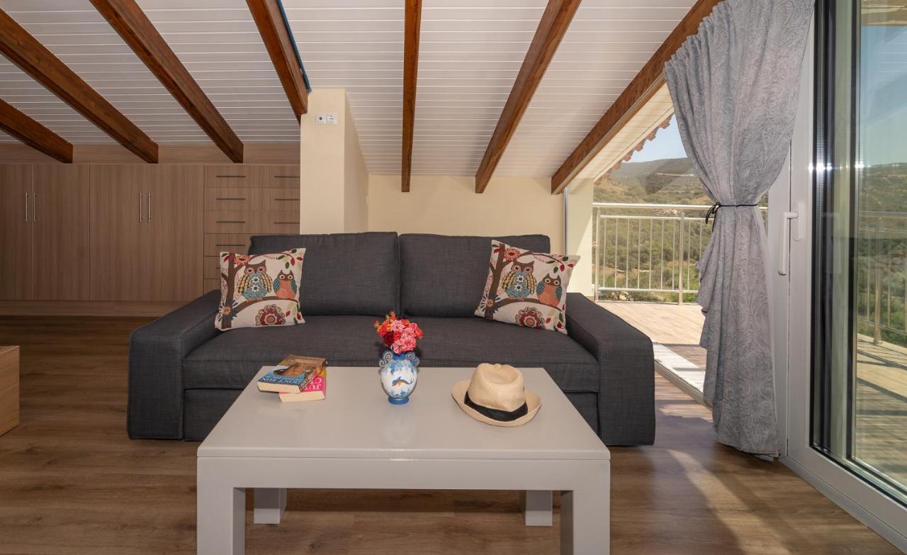 Donatos Apartment Finikounta Bagian luar foto
