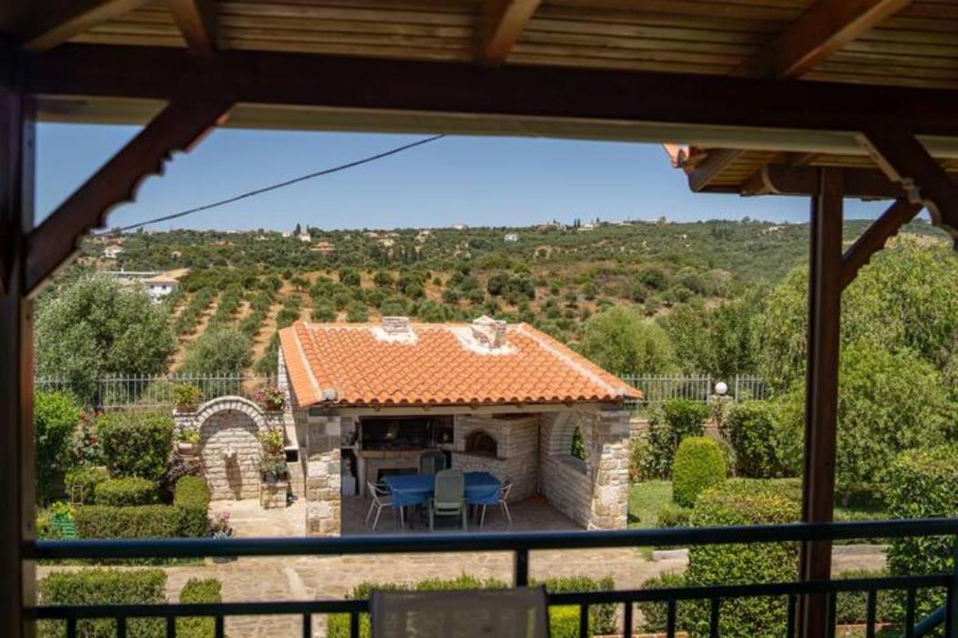 Donatos Apartment Finikounta Bagian luar foto
