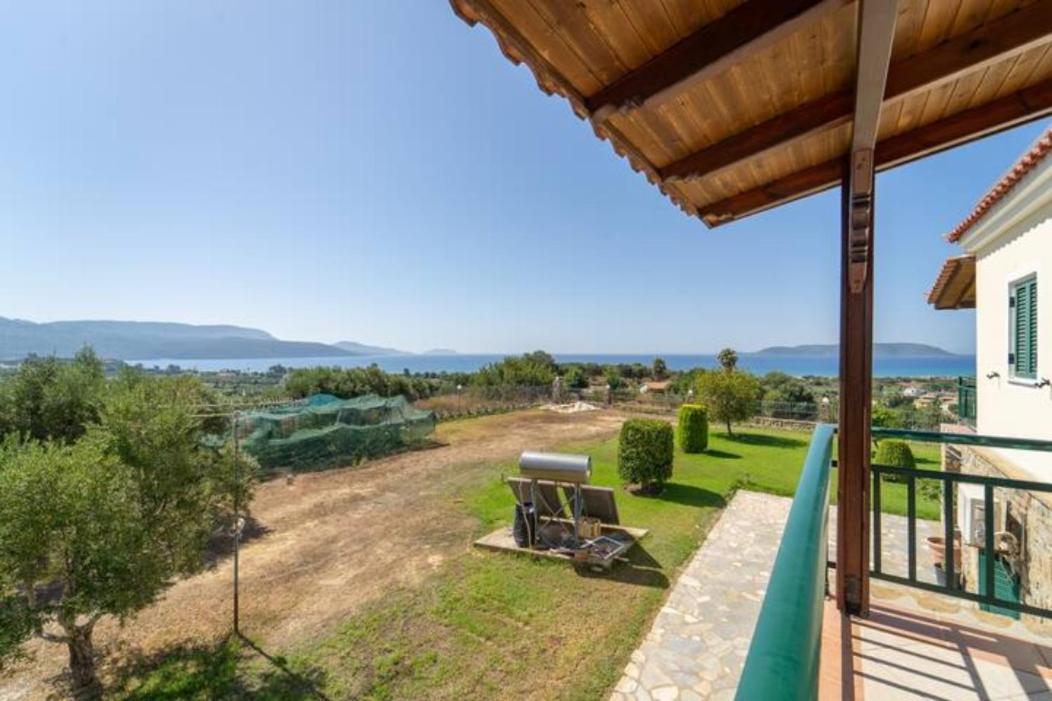 Donatos Apartment Finikounta Bagian luar foto