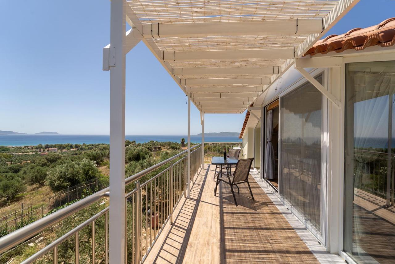 Donatos Apartment Finikounta Bagian luar foto