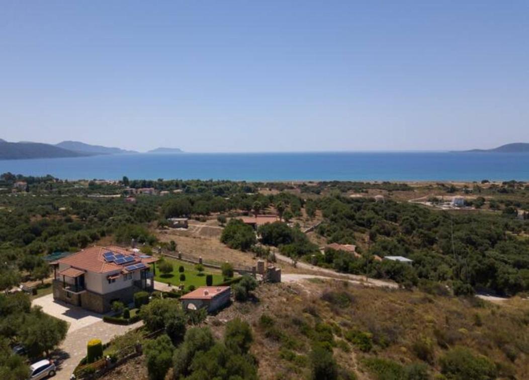 Donatos Apartment Finikounta Bagian luar foto