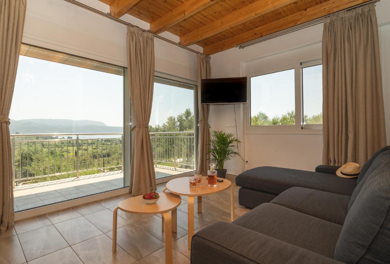 Donatos Apartment Finikounta Bagian luar foto