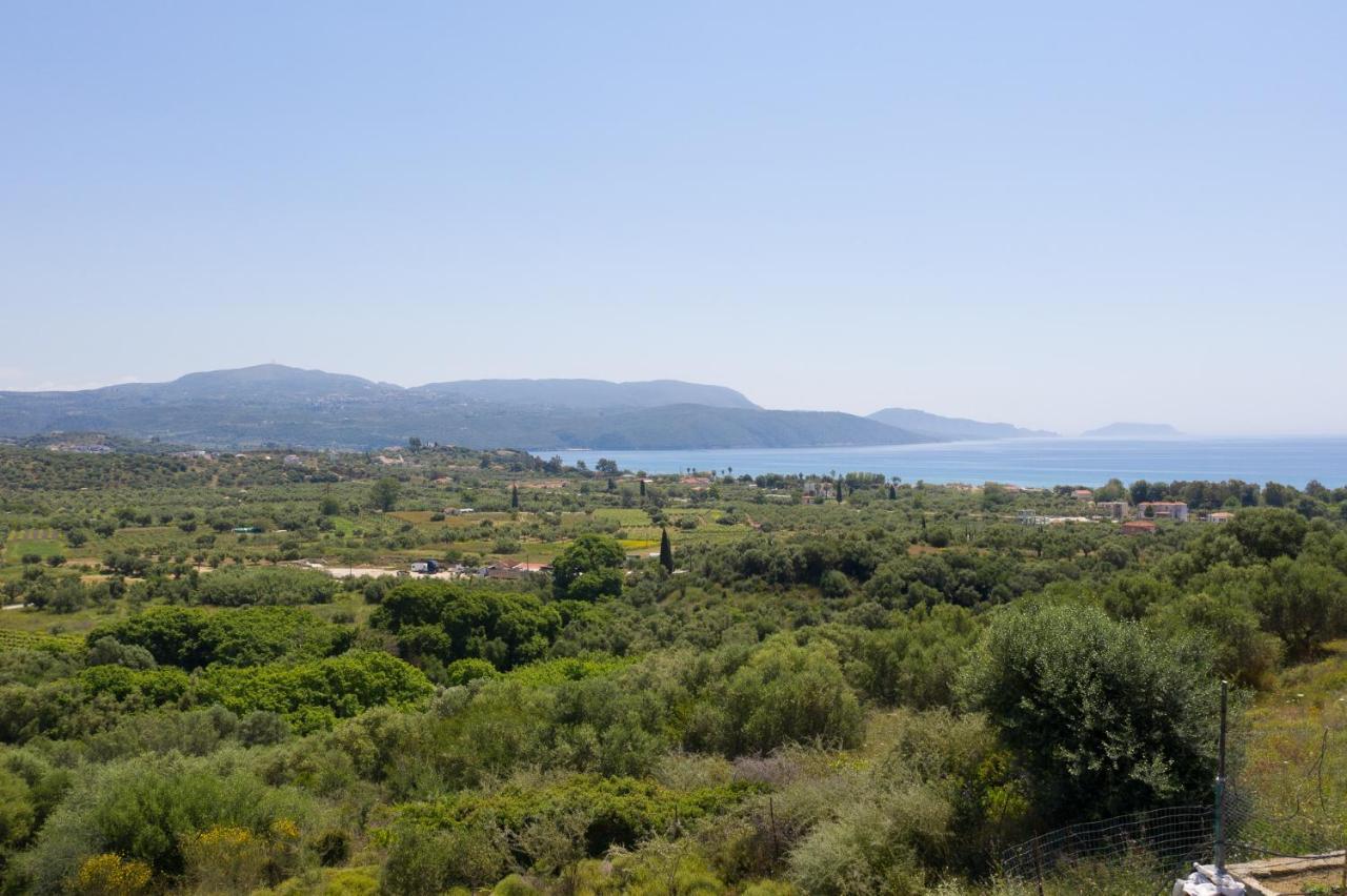 Donatos Apartment Finikounta Bagian luar foto